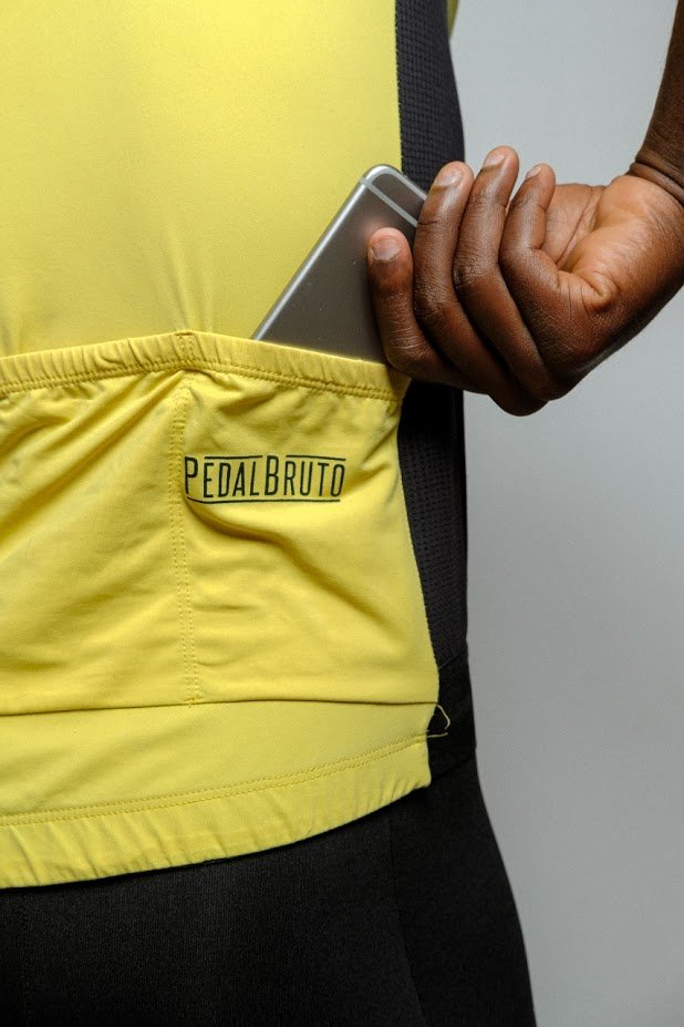 camiseta para ciclismo com bolso