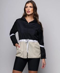 Jaqueta Corta Vento Feminina The Liberty Preta e Bege M&C